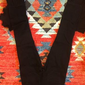 Chelsea and Violet Black Jean Pants